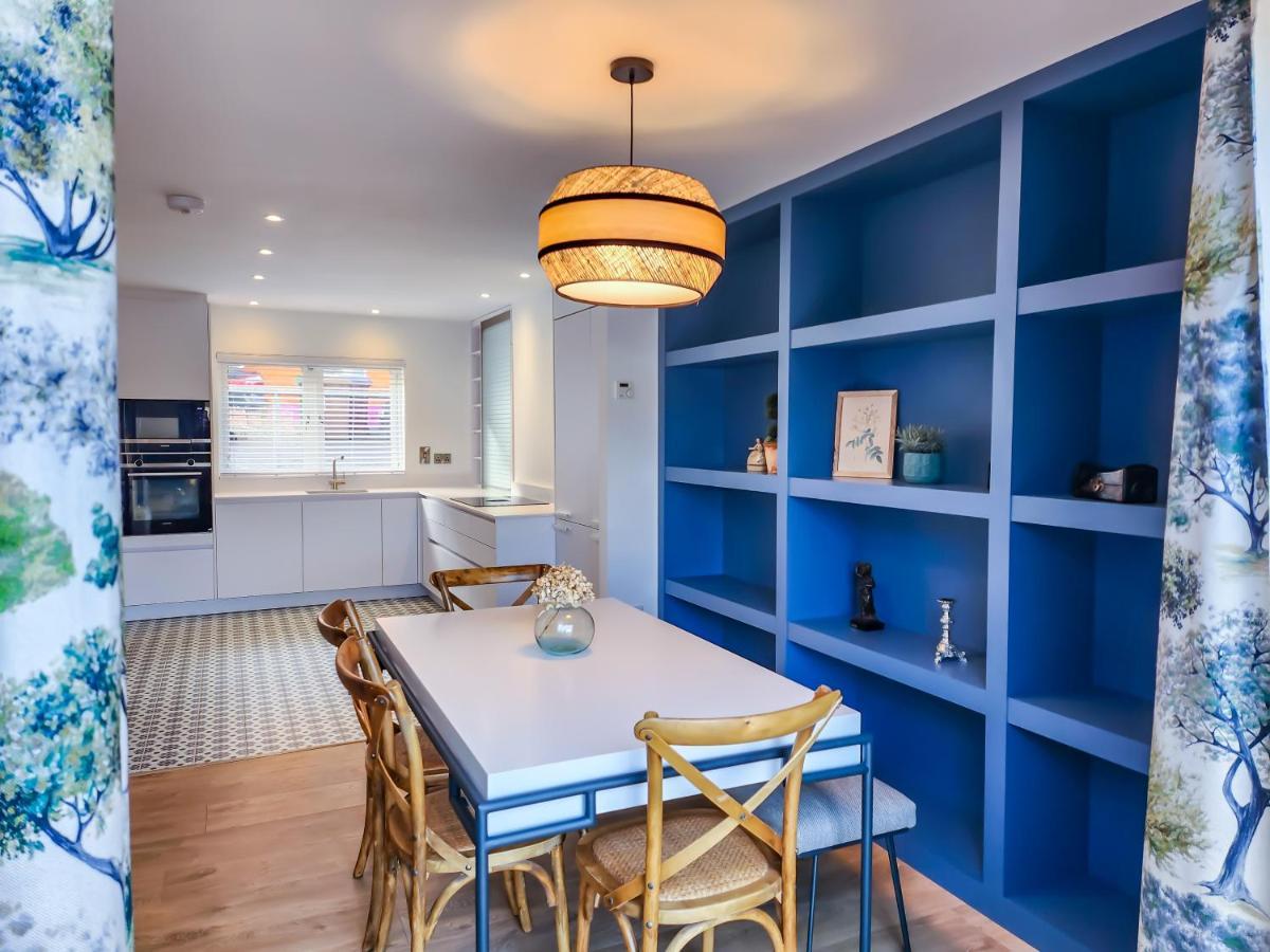 The Kinsale 4 Center Villa ภายนอก รูปภาพ