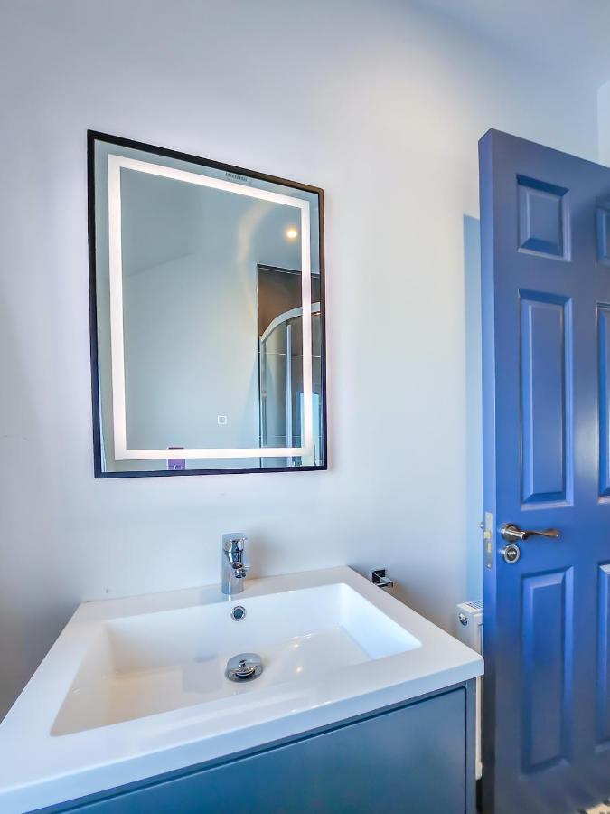 The Kinsale 4 Center Villa ภายนอก รูปภาพ