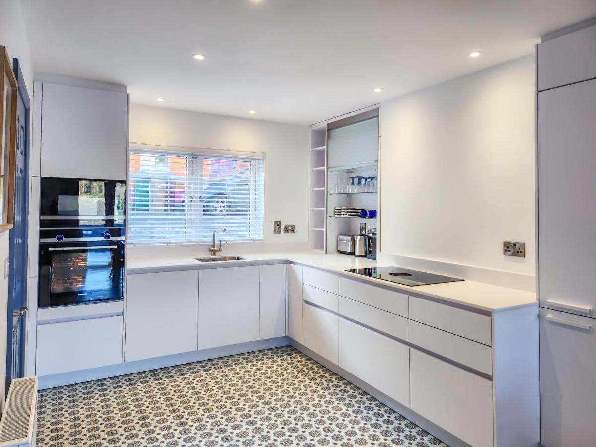 The Kinsale 4 Center Villa ภายนอก รูปภาพ