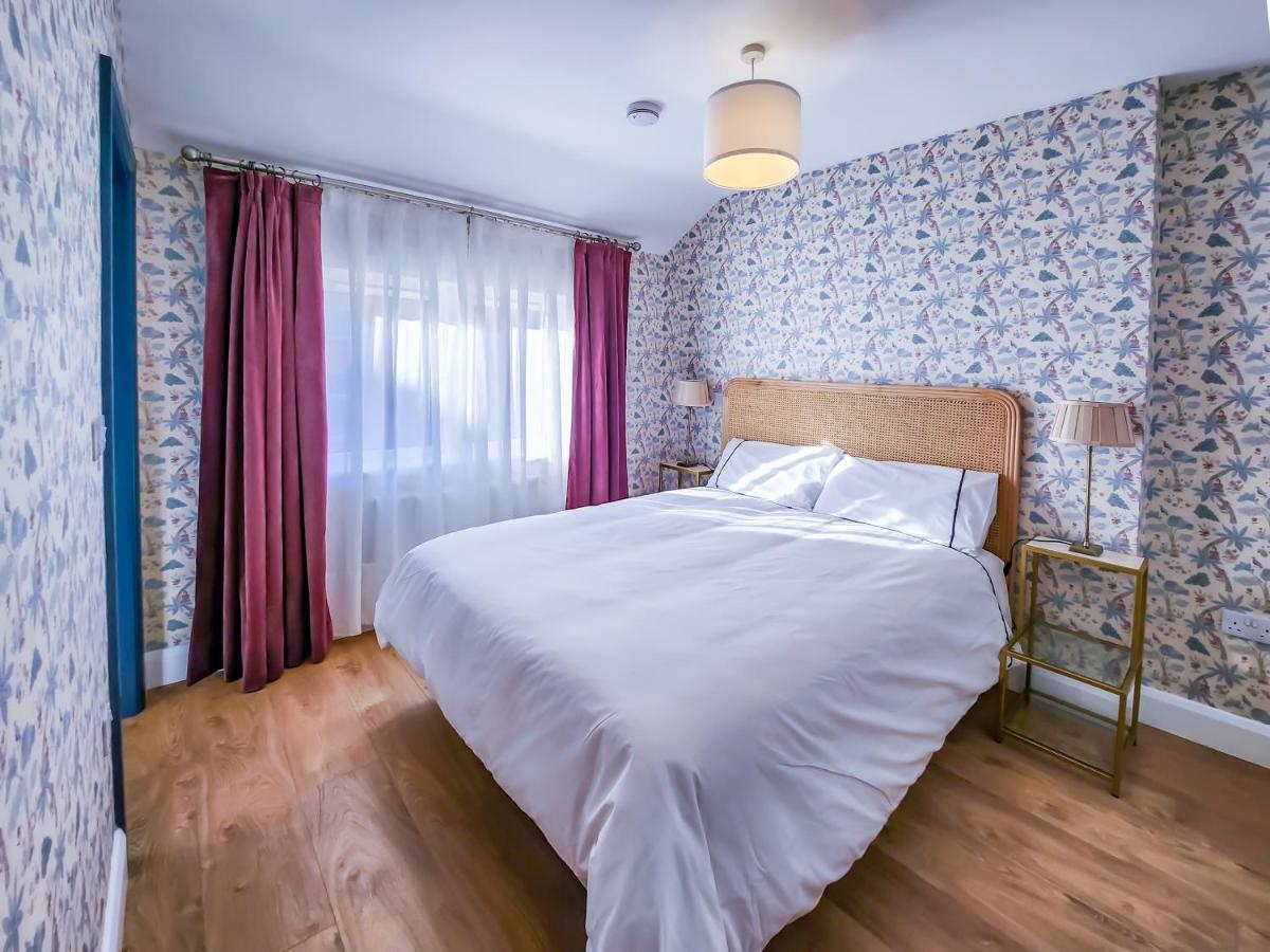 The Kinsale 4 Center Villa ภายนอก รูปภาพ